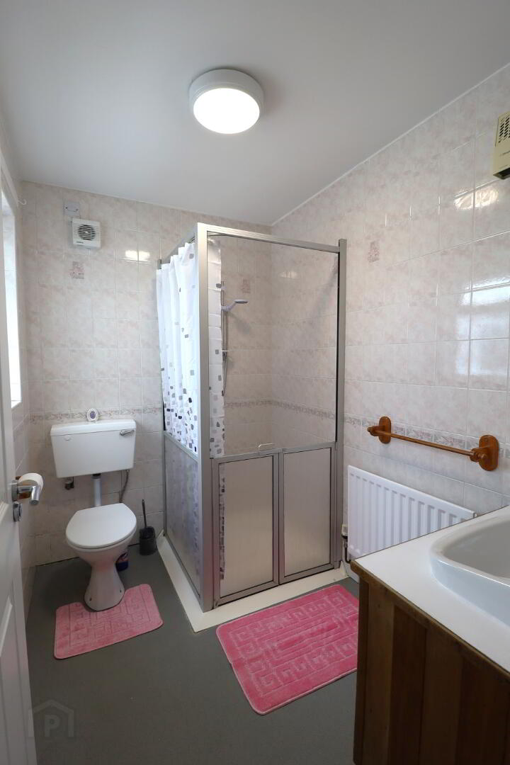 4 Donard Crescent 16 of 34