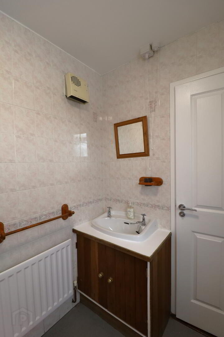 4 Donard Crescent 17 of 34