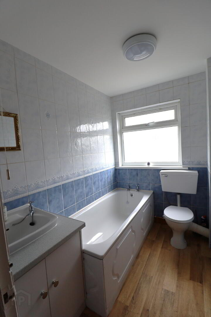 4 Donard Crescent 20 of 34