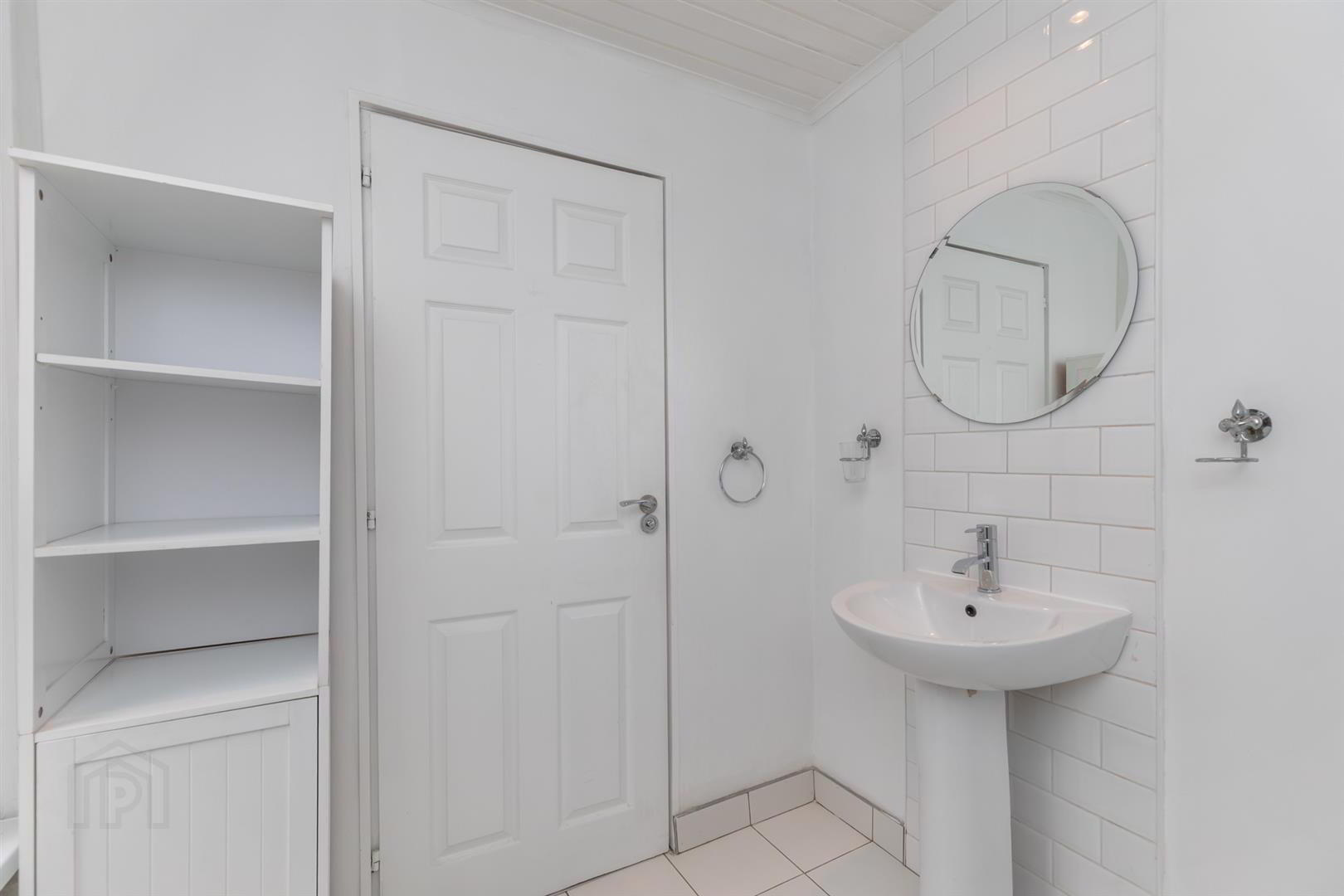 65 Bloomfield Avenue 22 of 25
