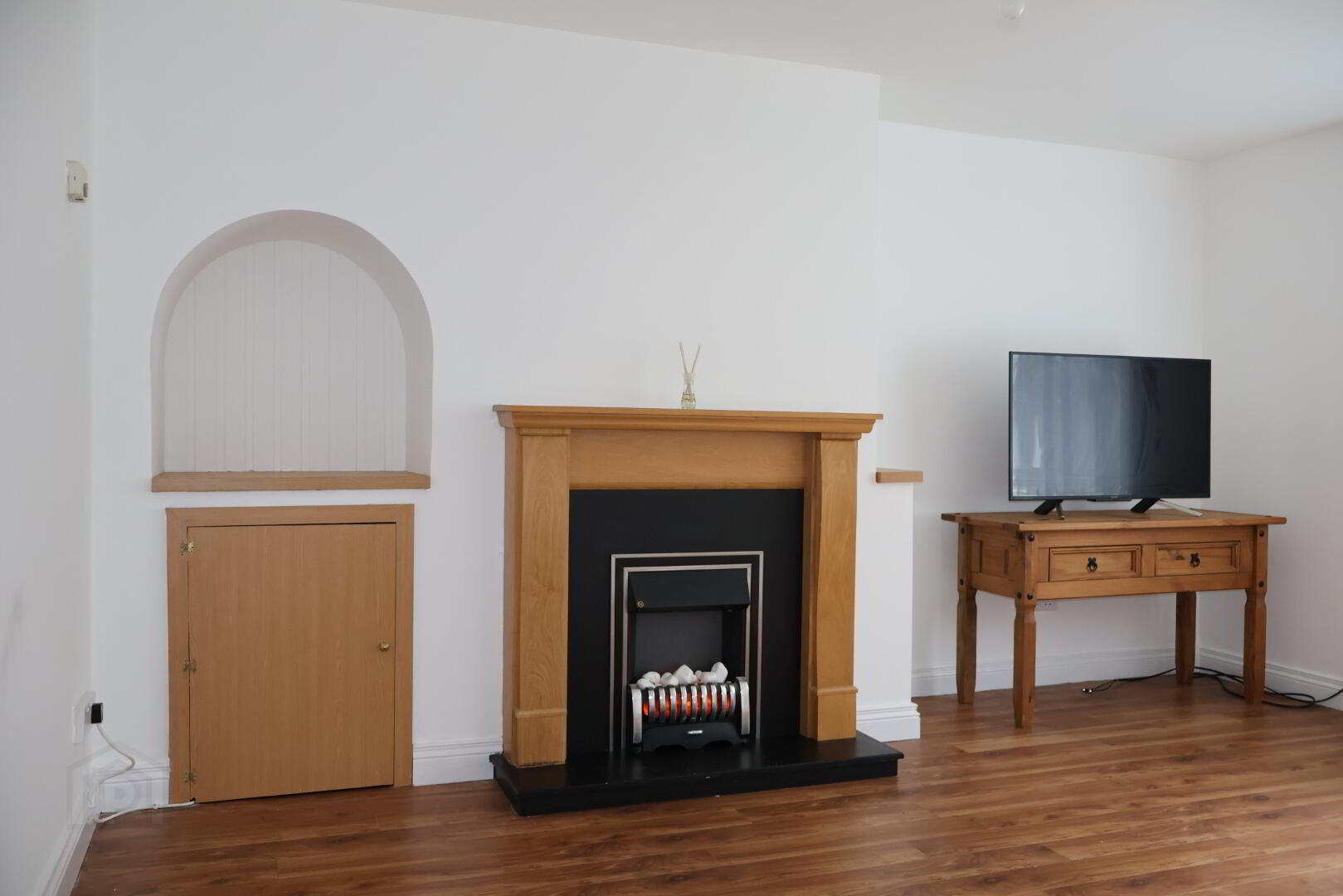 4 Rathbrady Road 2 of 12