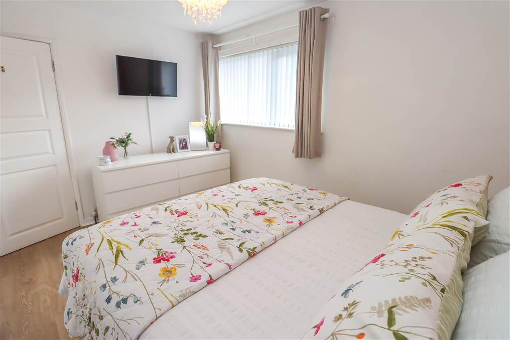 20 Brooklands Drive 12 of 19