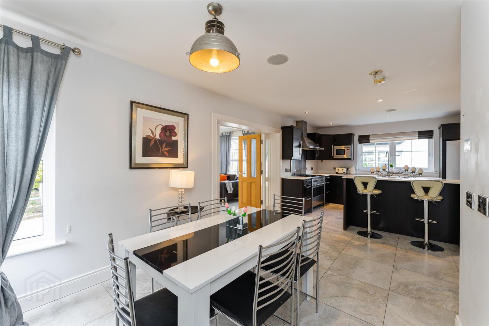 2 Mountpleasant Drive 7 of 27