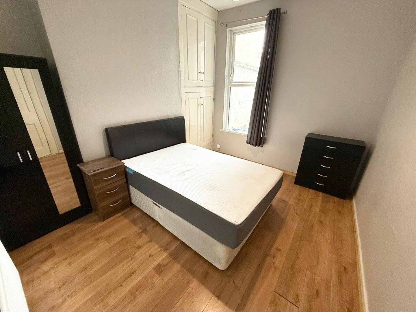 Flat A, 156 Newtownards Road 4 of 6