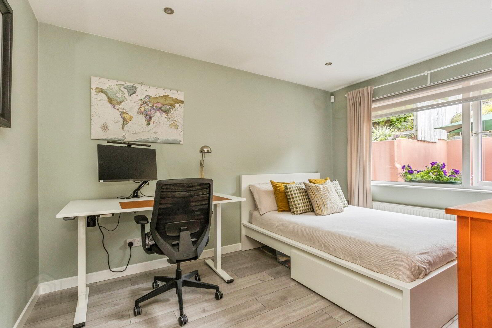 23 Strangford Heights 16 of 21