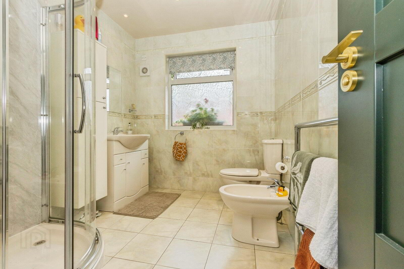 23 Strangford Heights 12 of 21