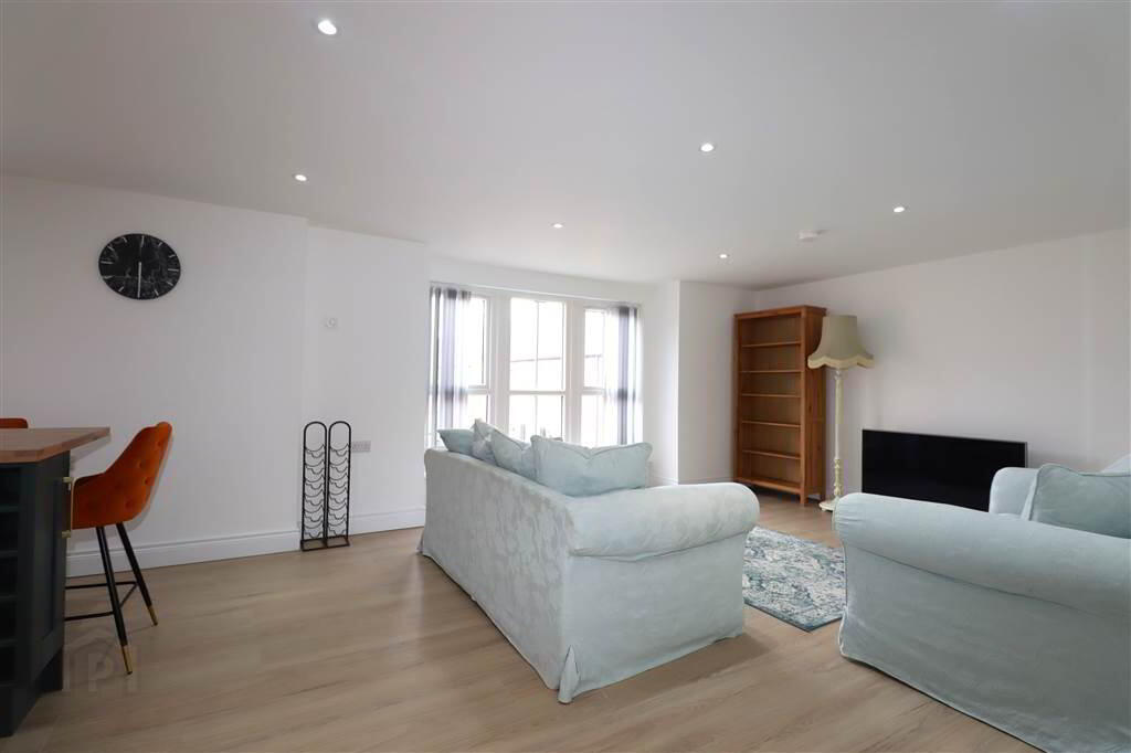 4, 15 Ballantine Square 5 of 21