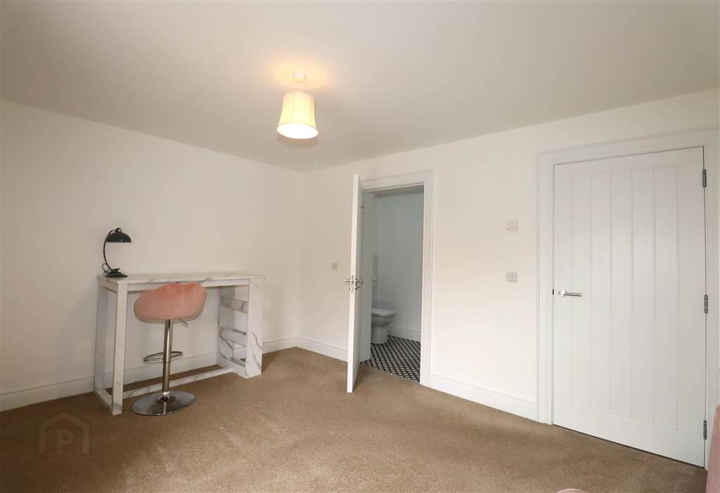 4, 15 Ballantine Square 12 of 21