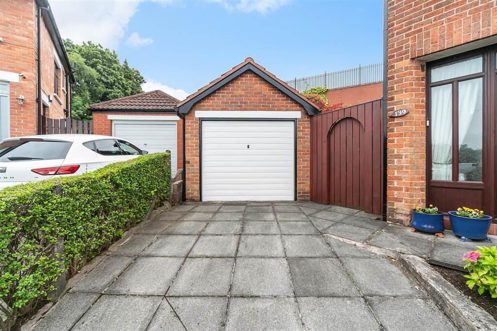 139 Knockbreda Park 3 of 33