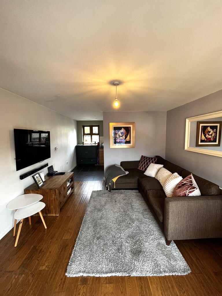 22b Wynford Street 2 of 8