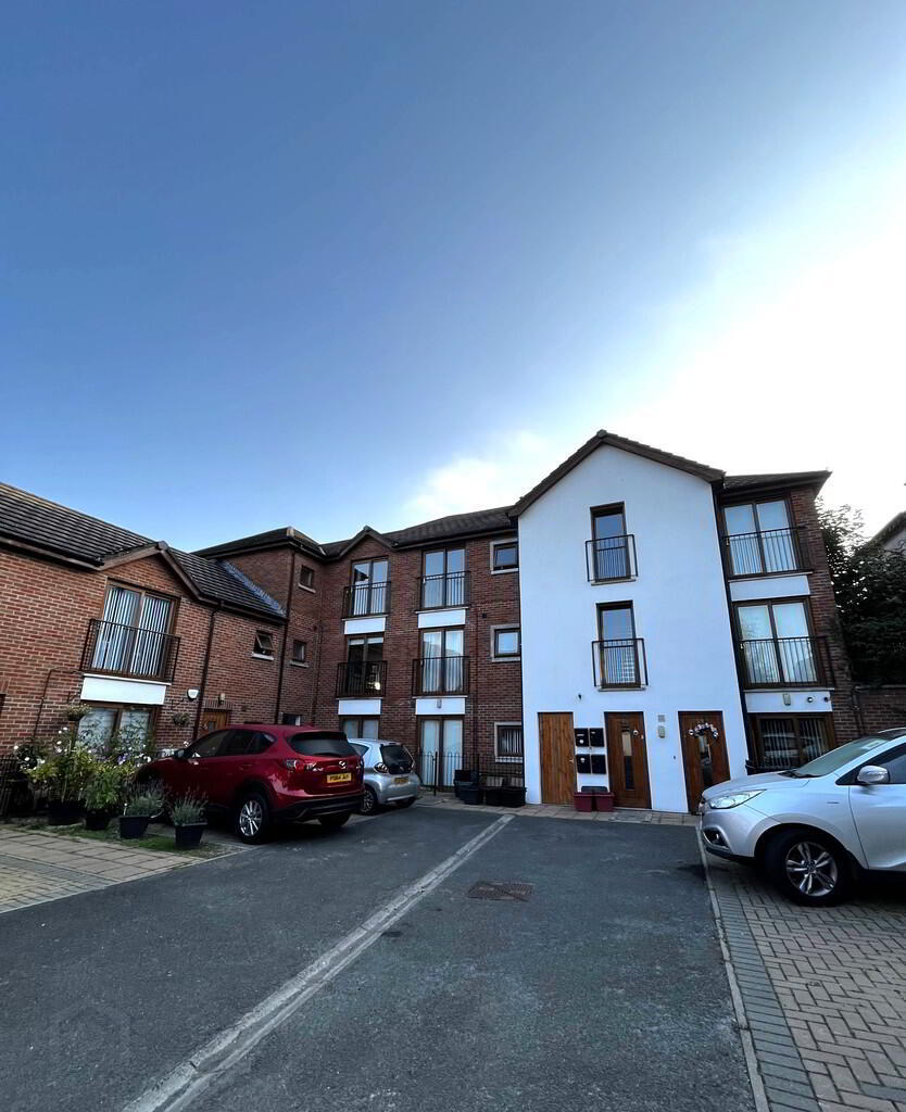 22b Wynford Street 1 of 8