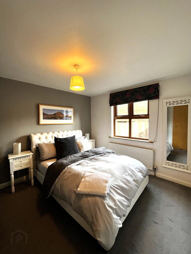 22b Wynford Street 5 of 8