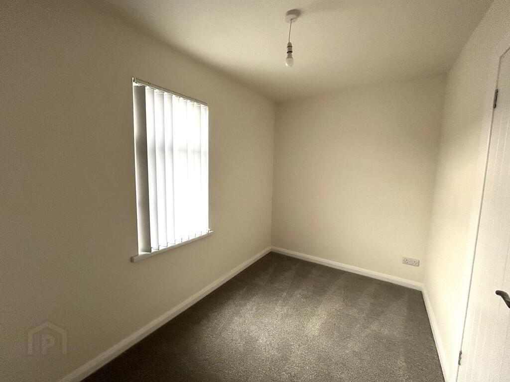 7 Heatherbell Street 6 of 8