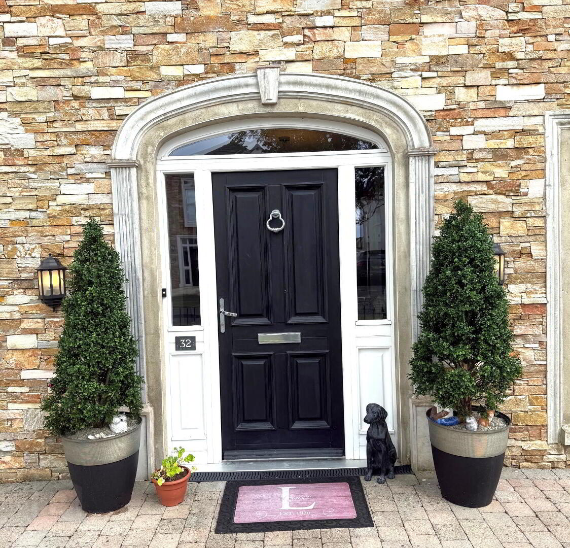 32 Abbeyfields 2 of 44