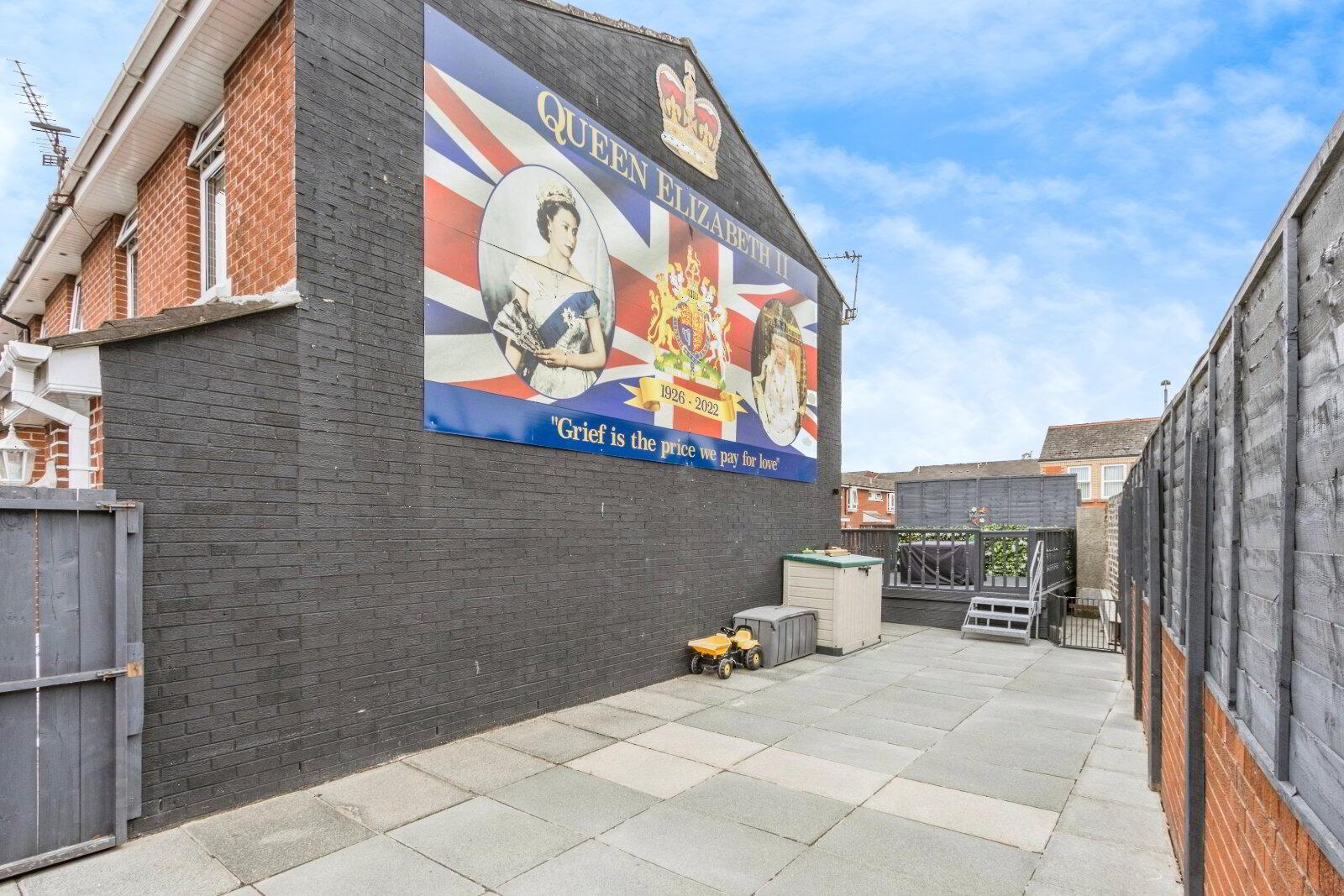 1 Rowland Way 17 of 18