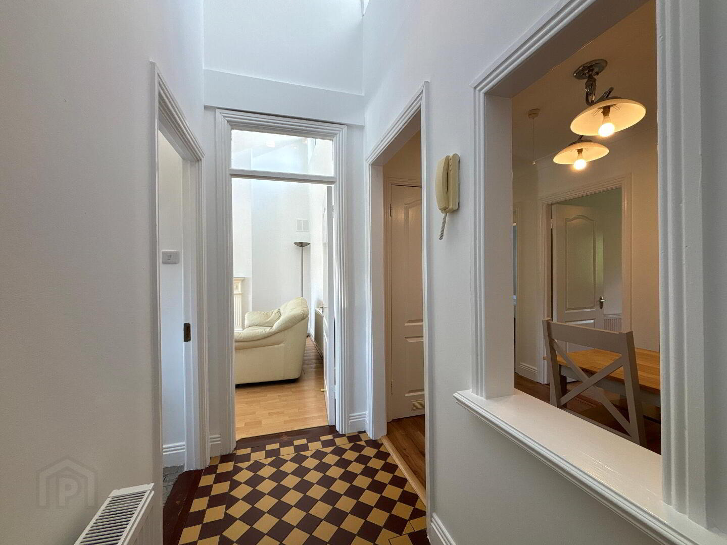 Apartment 8 Sliabh Na Mbã¡ N Mews 2 of 13