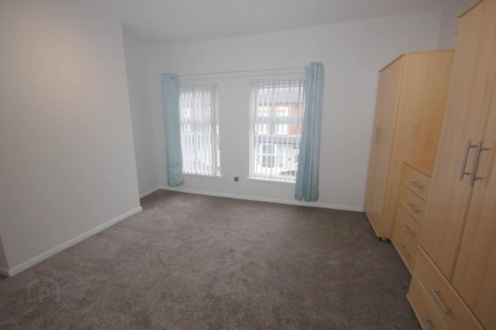 61 Ardenvohr Street 5 of 7