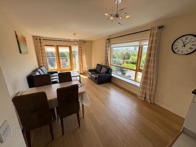Silken Park Apartments 2 of 6