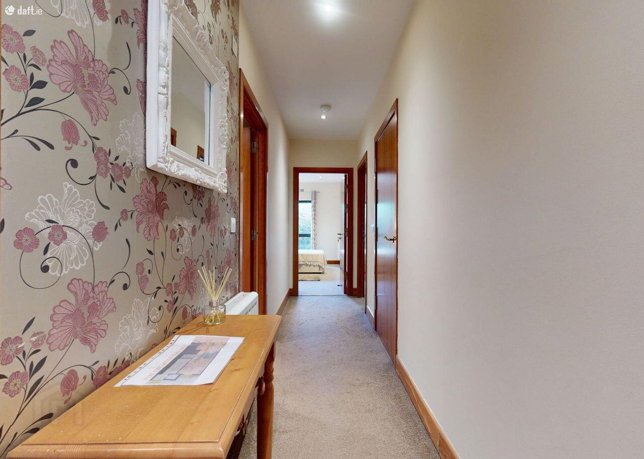 Apartment 4 Russell Court 3 of 20