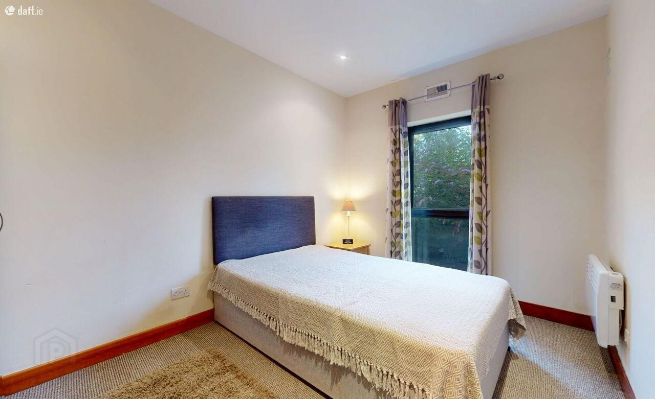 Apartment 4 Russell Court 18 of 20