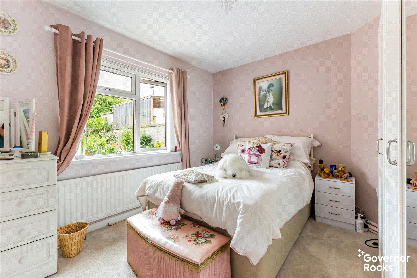 19 Springwell Gardens 10 of 24
