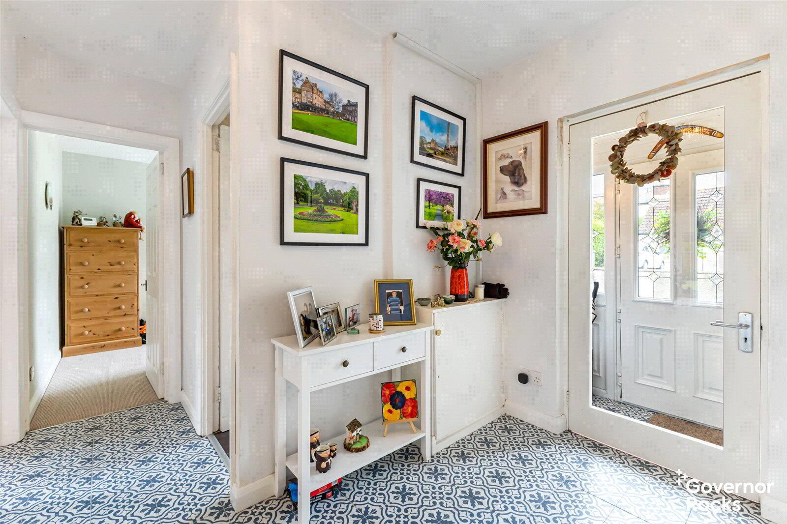 19 Springwell Gardens 6 of 24