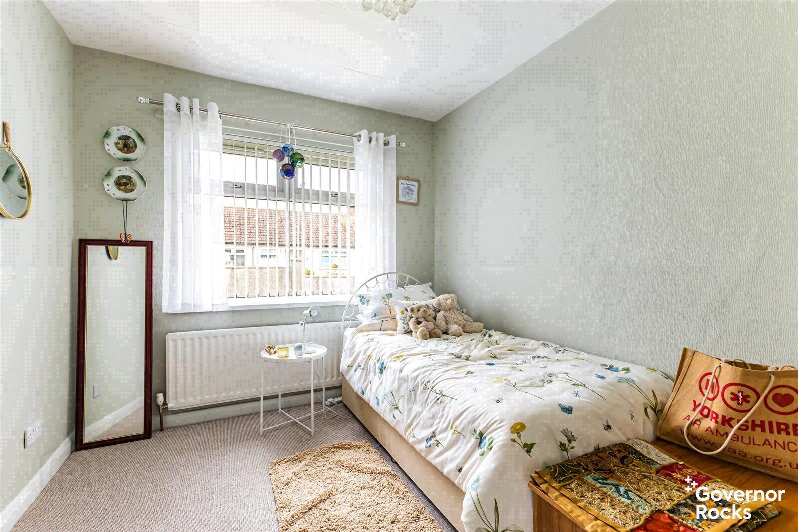 19 Springwell Gardens 13 of 24
