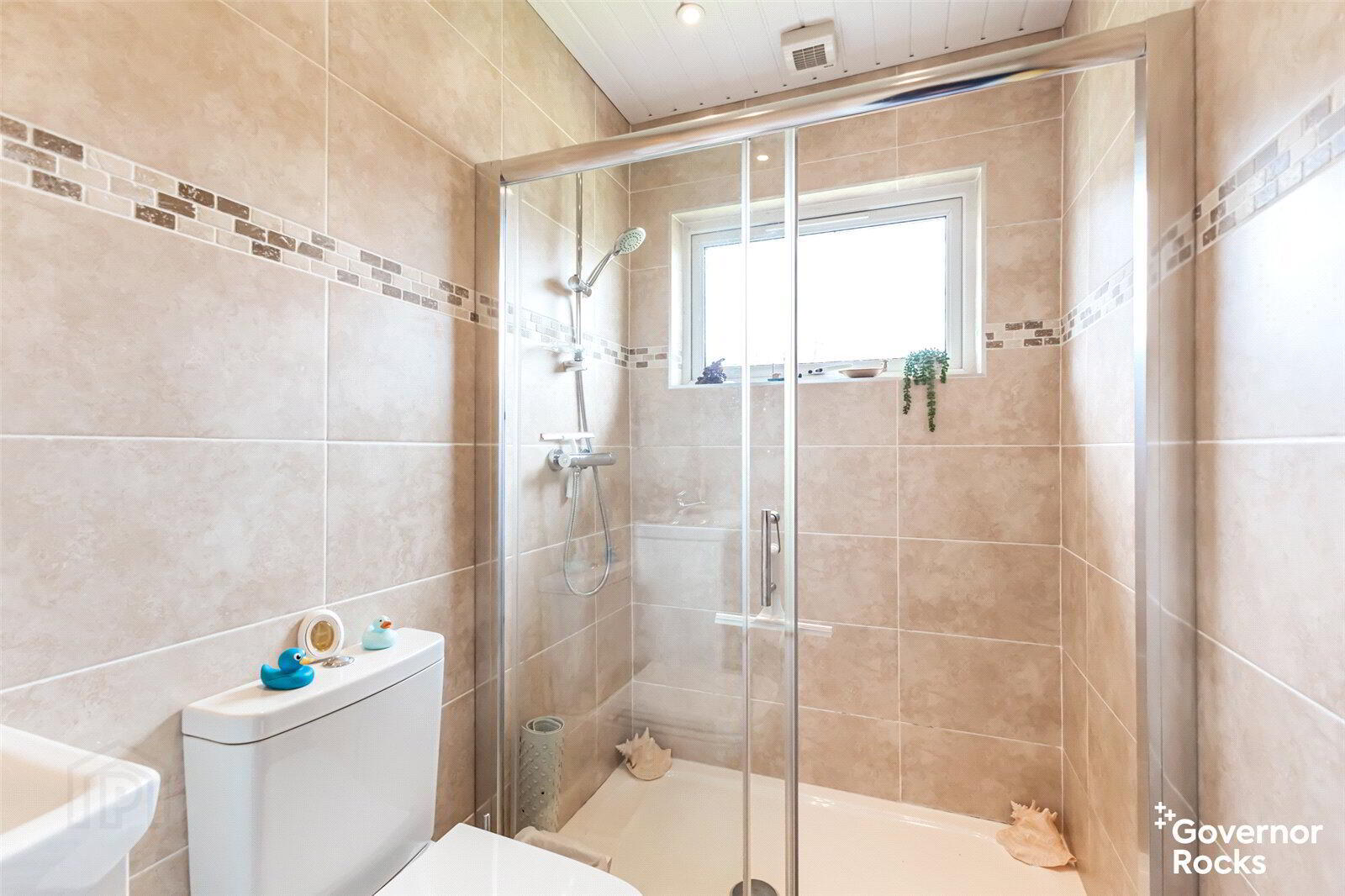 19 Springwell Gardens 14 of 24