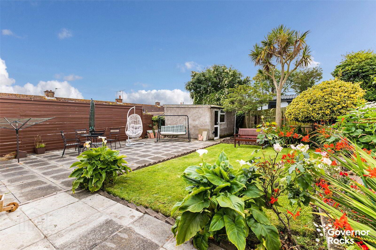 19 Springwell Gardens 17 of 24
