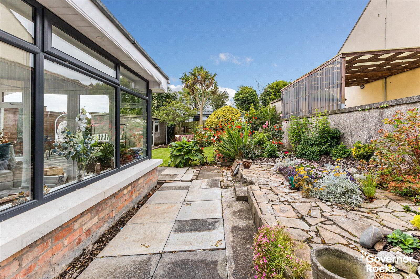 19 Springwell Gardens 20 of 24