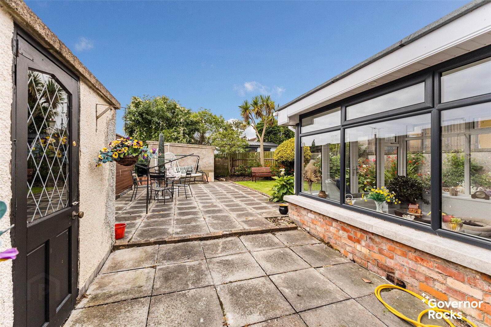 19 Springwell Gardens 21 of 24