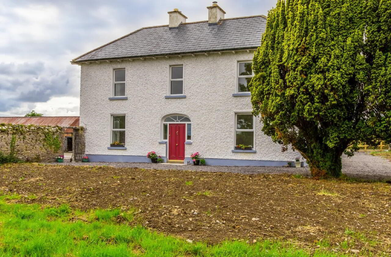 Claras House, Claras 1 of 37
