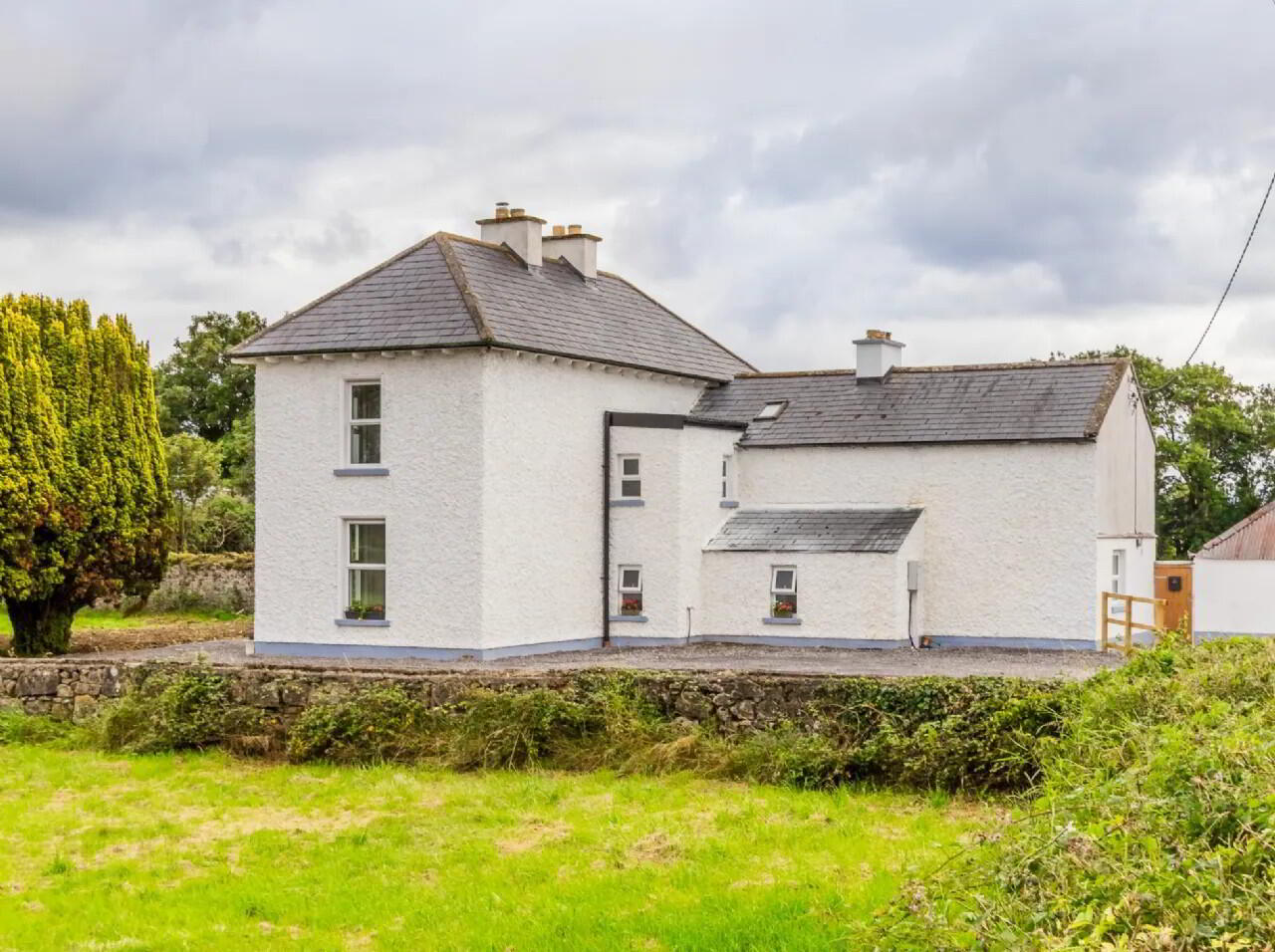 Claras House, Claras 2 of 37