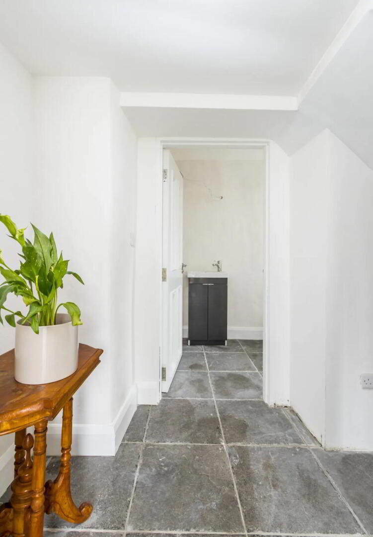 Claras House, Claras 10 of 37