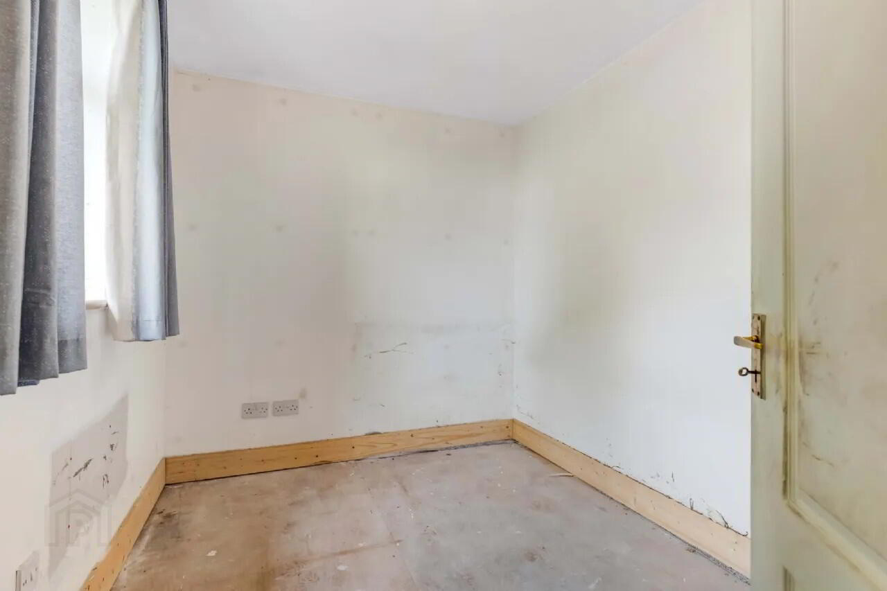 Clonross Lane 12 of 15