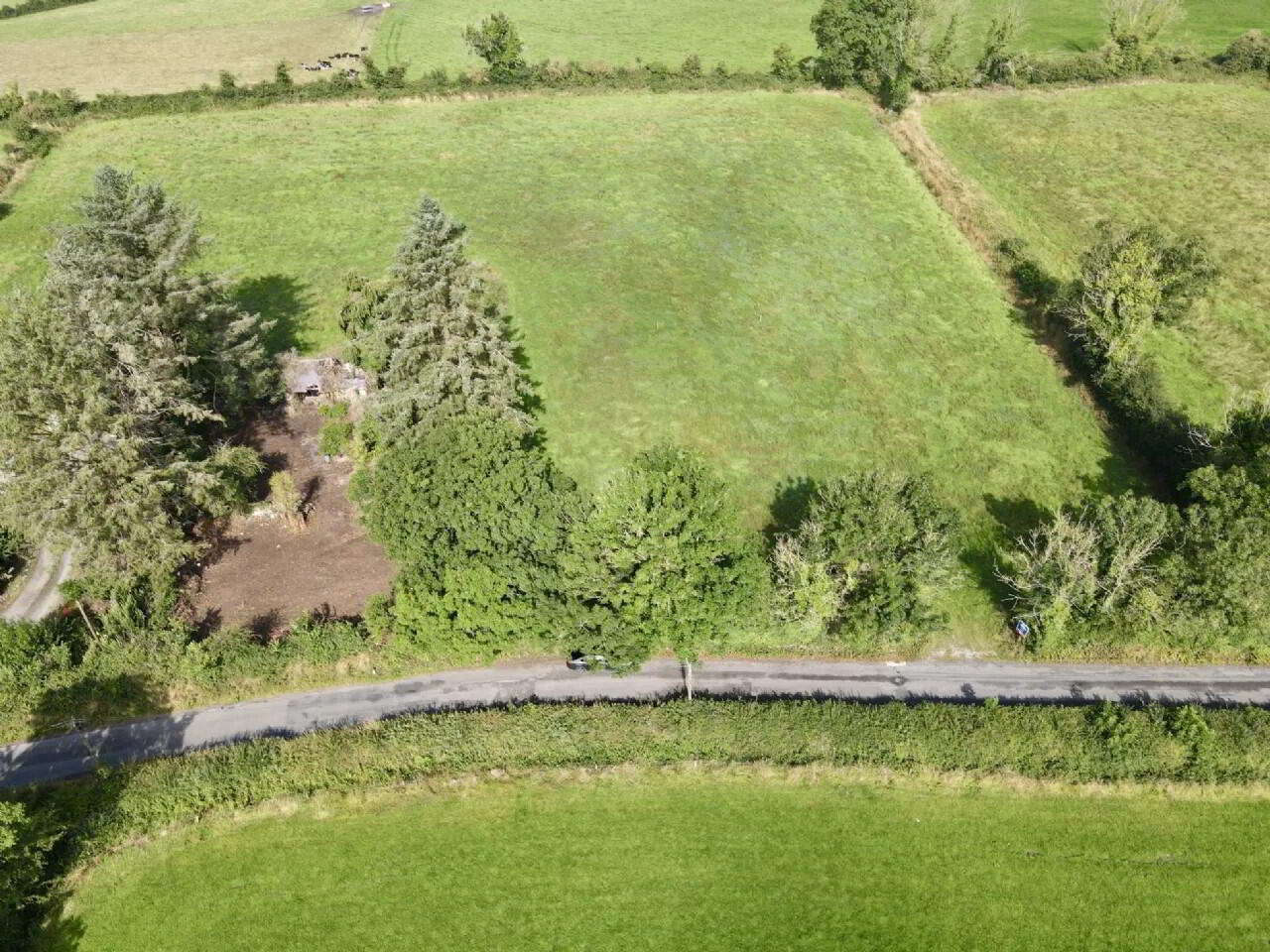 Site, With Derelict Cottage 9 of 10