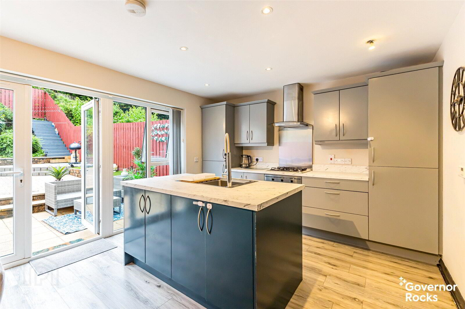 16 Shaftesbury Avenue 6 of 35