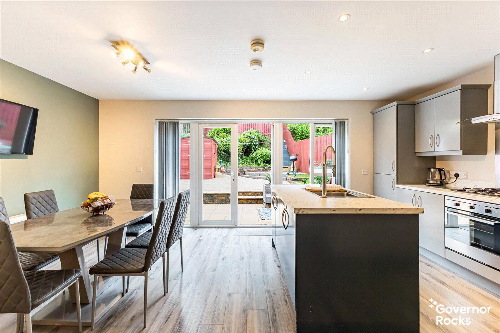 16 Shaftesbury Avenue 7 of 35