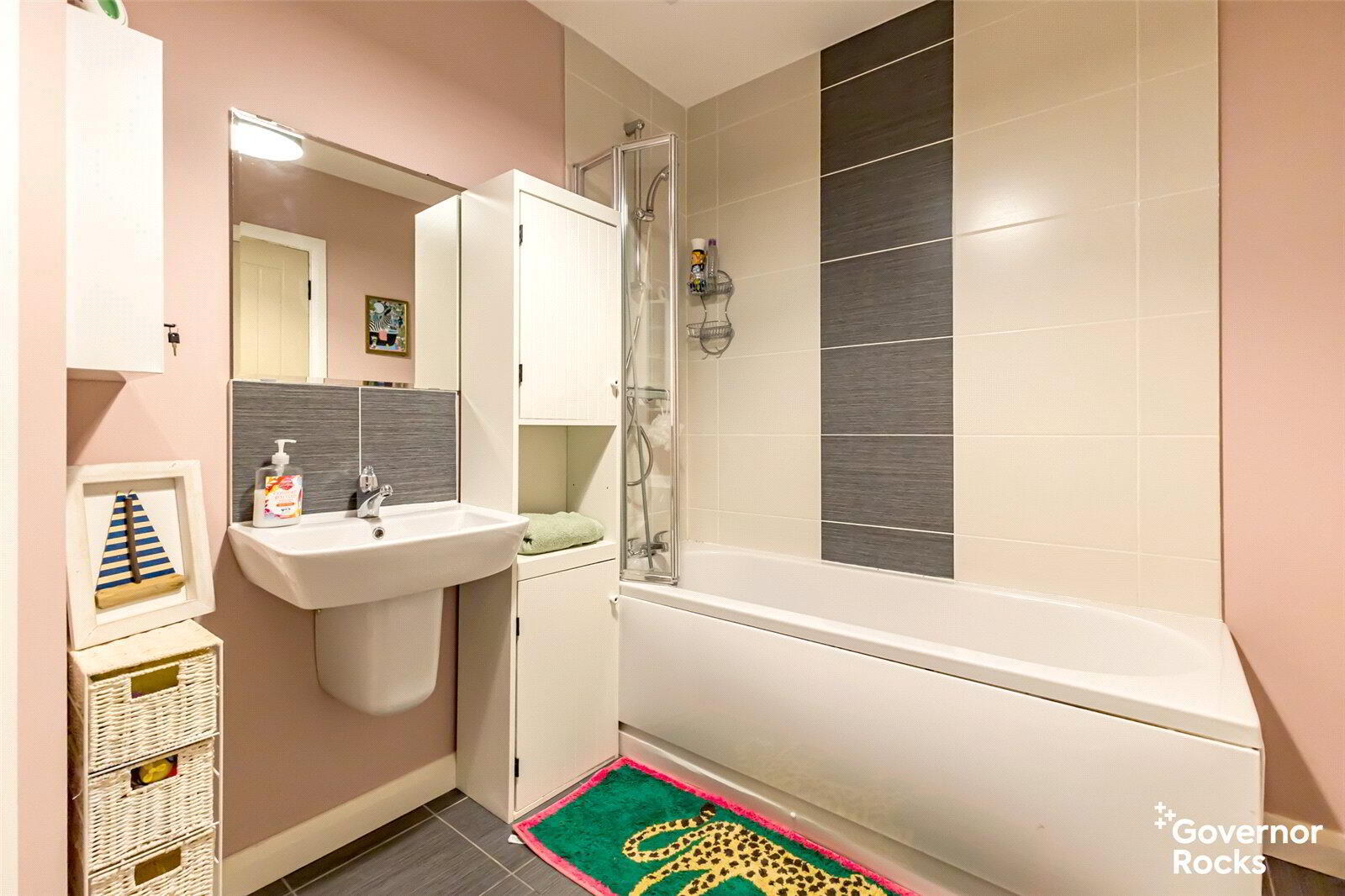 16 Shaftesbury Avenue 23 of 35