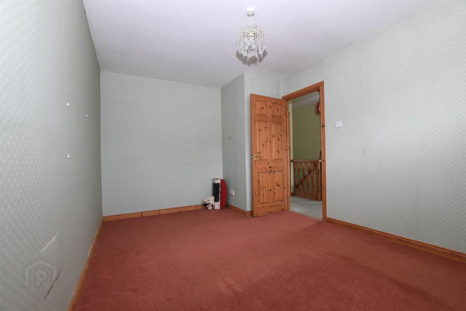11 Whitethorn Avenue 10 of 13