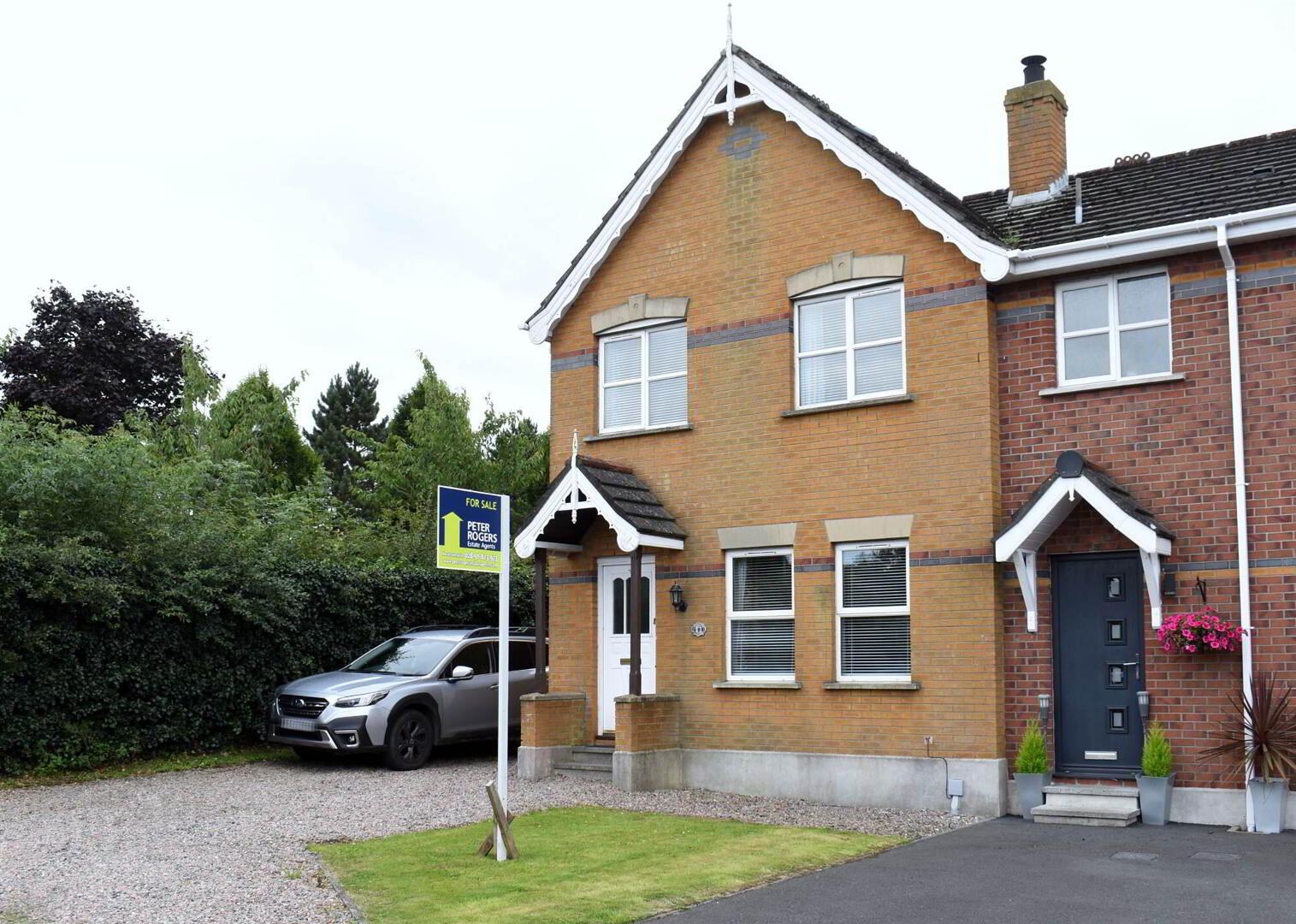 11 Whitethorn Avenue 2 of 13