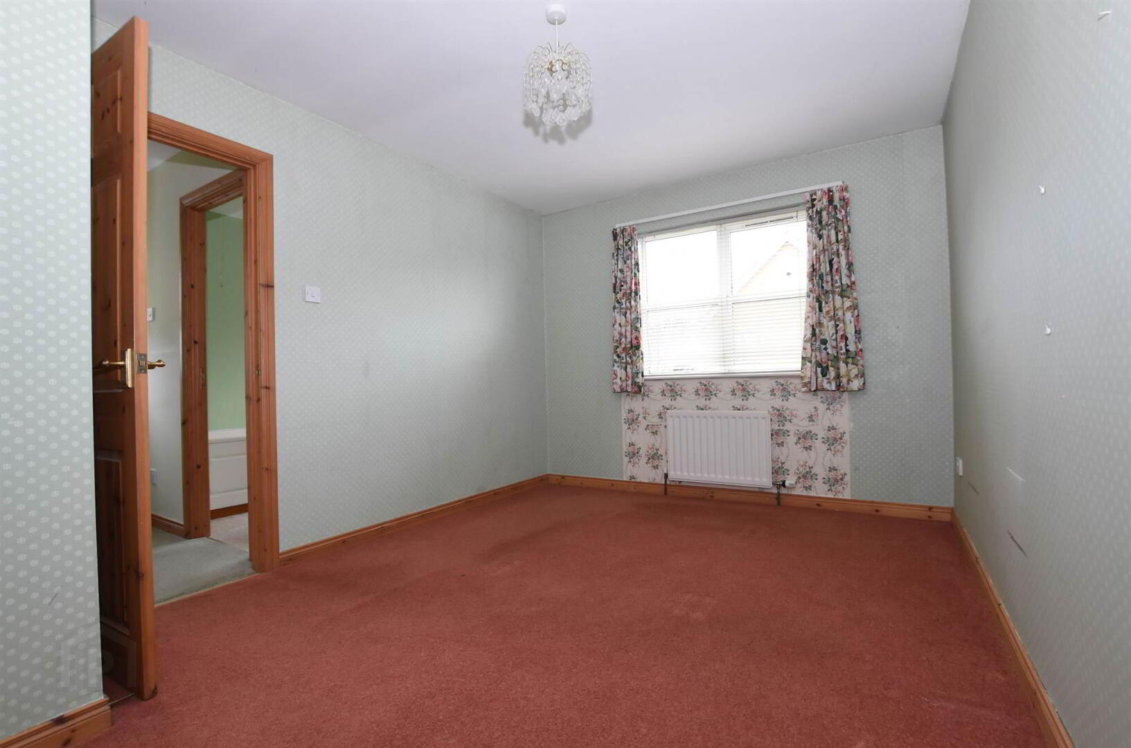 11 Whitethorn Avenue 9 of 13