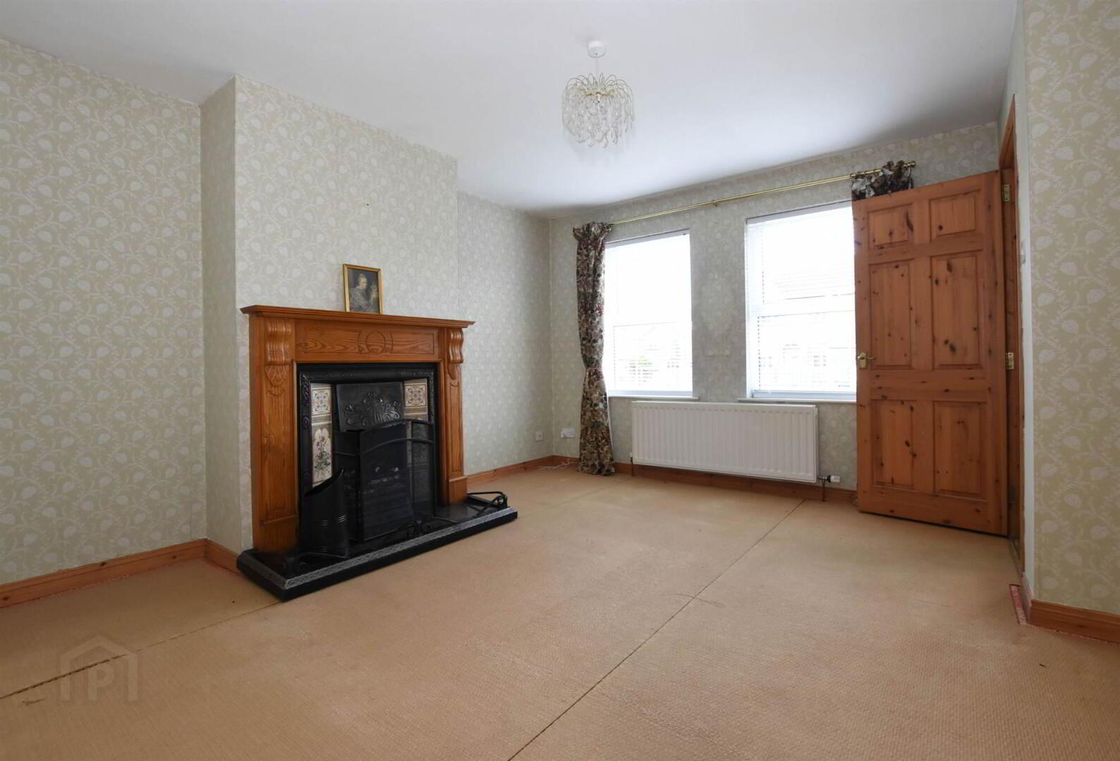 11 Whitethorn Avenue 3 of 13