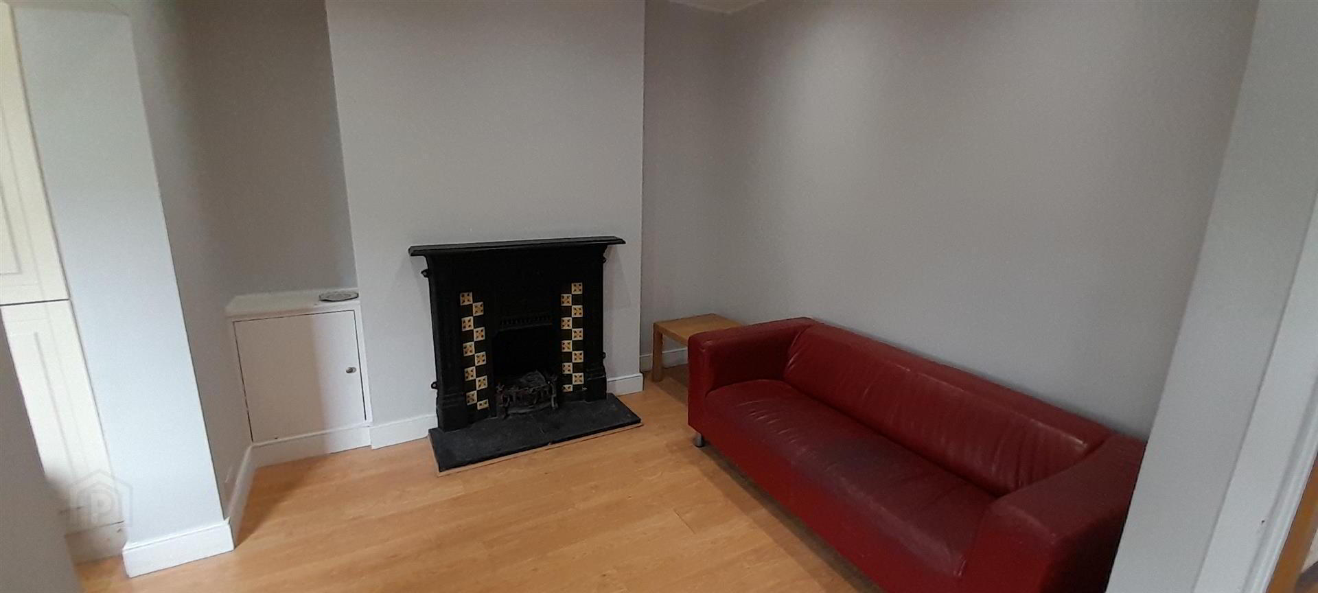 18 Railwayview Street 3 of 8