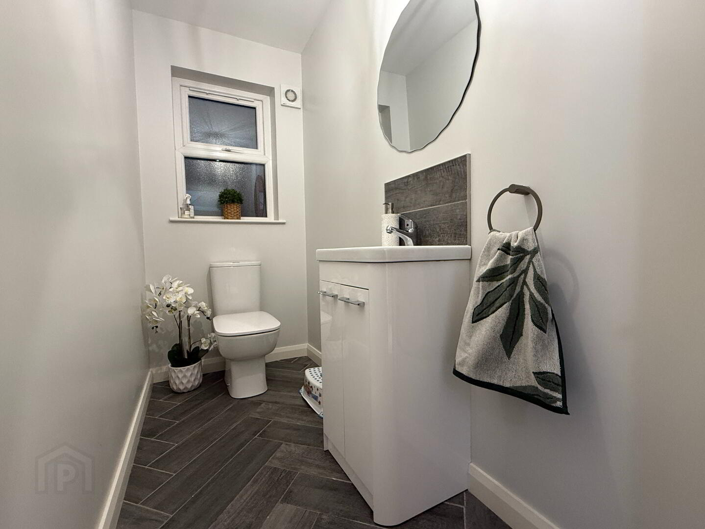 16 Bannfield Way 13 of 25