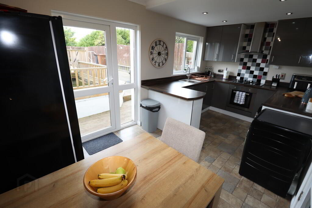 40 Mournebeg Drive 5 of 30