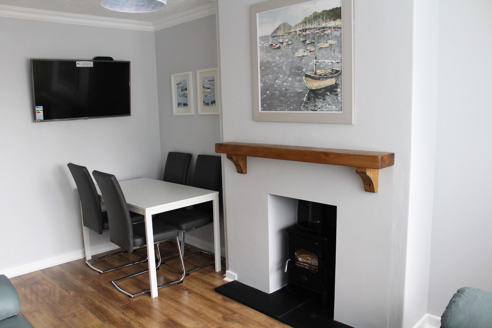 2 Queenora Avenue 6 of 17