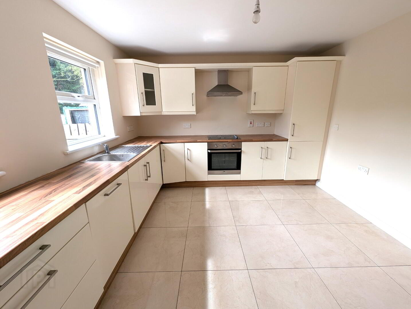 31 Greenpark Drive 6 of 12