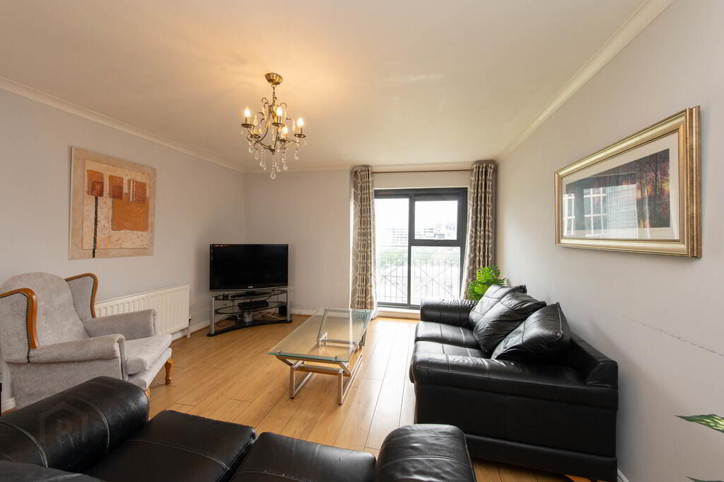 Apt 25 Clarendon Quay, 1 Pilot Street 6 of 20