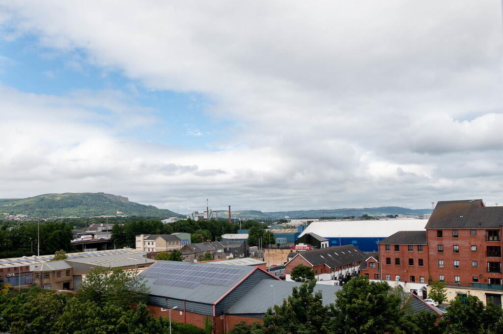 Apt 25 Clarendon Quay, 1 Pilot Street 19 of 20